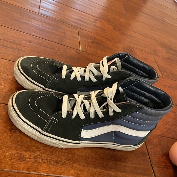 Vans high top - men’s size 9.5 - Picture 2 of 5